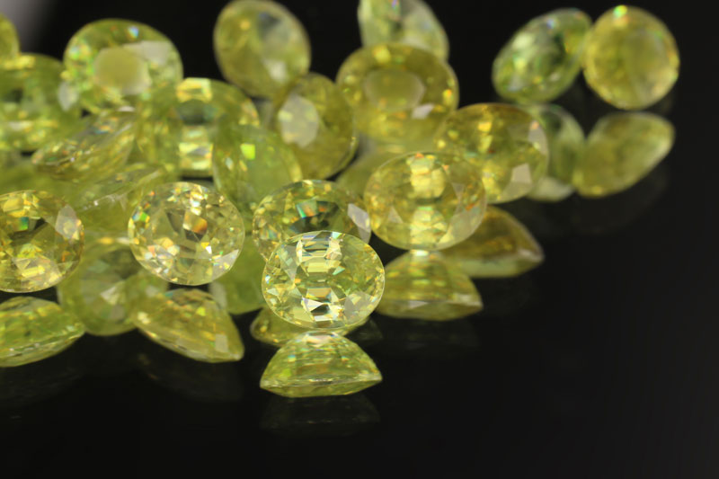 Sphene | Gemstones from A-Z at Rocks & Co.