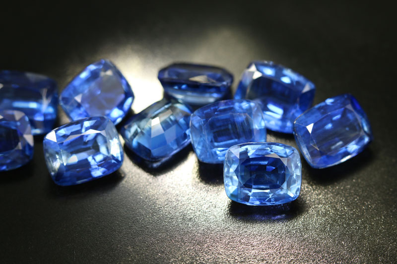 Kyanite | Gemstones from A-Z at Rocks & Co.